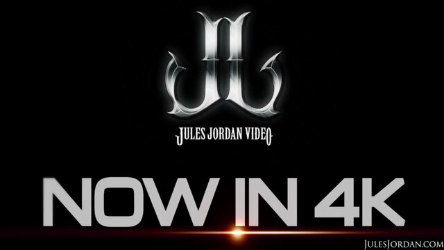 CUMMUNISM#5 - Nina Elle