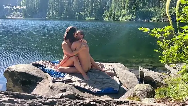 Outdoor romance leads to a kinky lake-side quickie