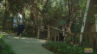 Lover finds a horny🥵 slut for rough fun at the park