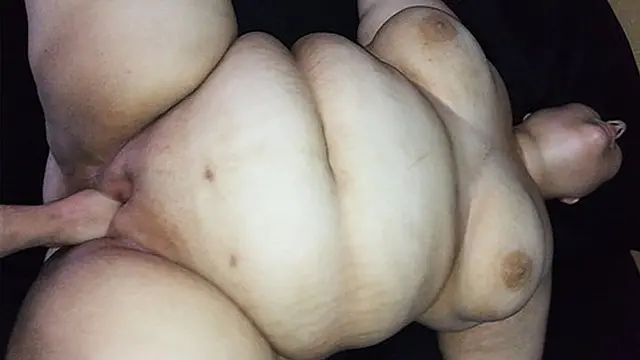 FAT LADY Mel Gets Hardcore Satisfaction