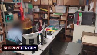 Teen Naiomi Mae Caught Shoplifting, Forcibly Moved to Backroom