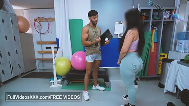 Coach′s sweaty thrusts ignite my fitness-fueled freakout as juices splash inside me